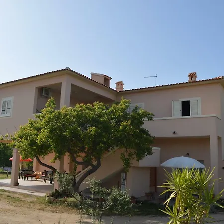 Sardegna Et Soleil In 公寓